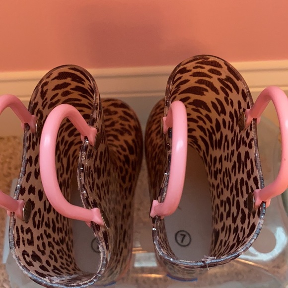 Cheetah Toddler Rain Boots - Picture 4 of 5